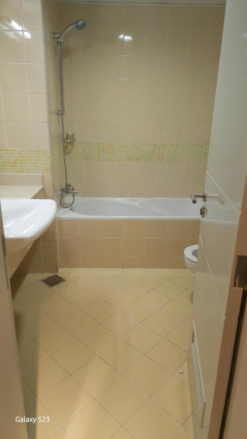Dream House Sharing-4 Single Beds 226-4 Apartment