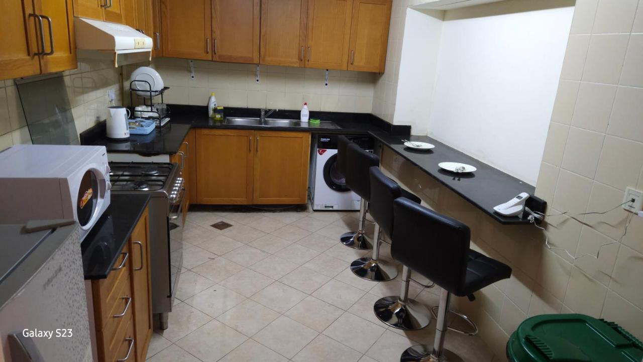 Dream House Sharing-4 Single Beds 226-4 Apartment